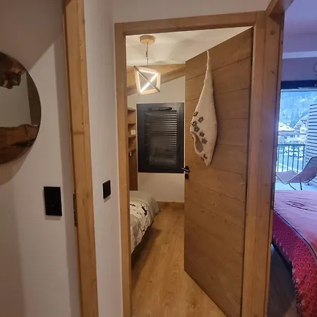 Апартаменты La Yaute Chamonix-les Houches Лез-Уш